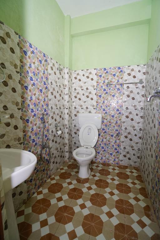 Harry & Restaurant Guest house 2*