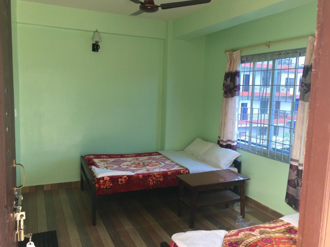 Guest house Harry & Restaurant 2*