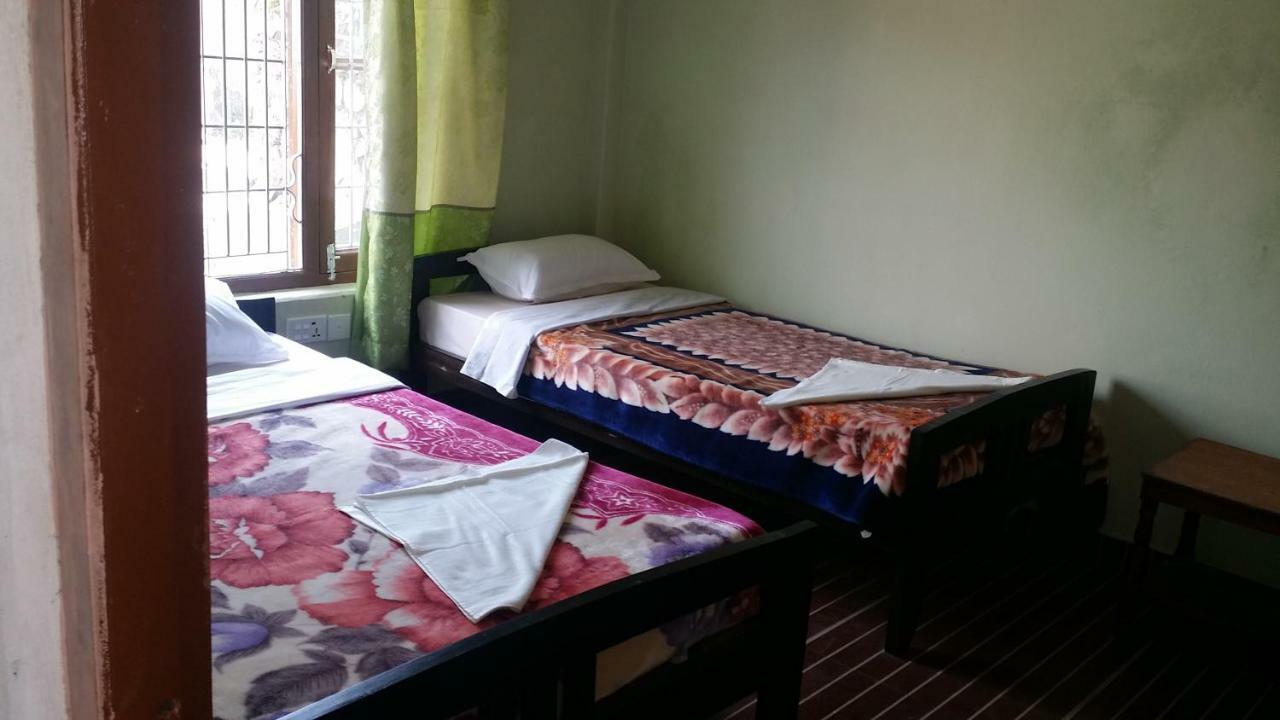 Harry & Restaurant Guest house 2*