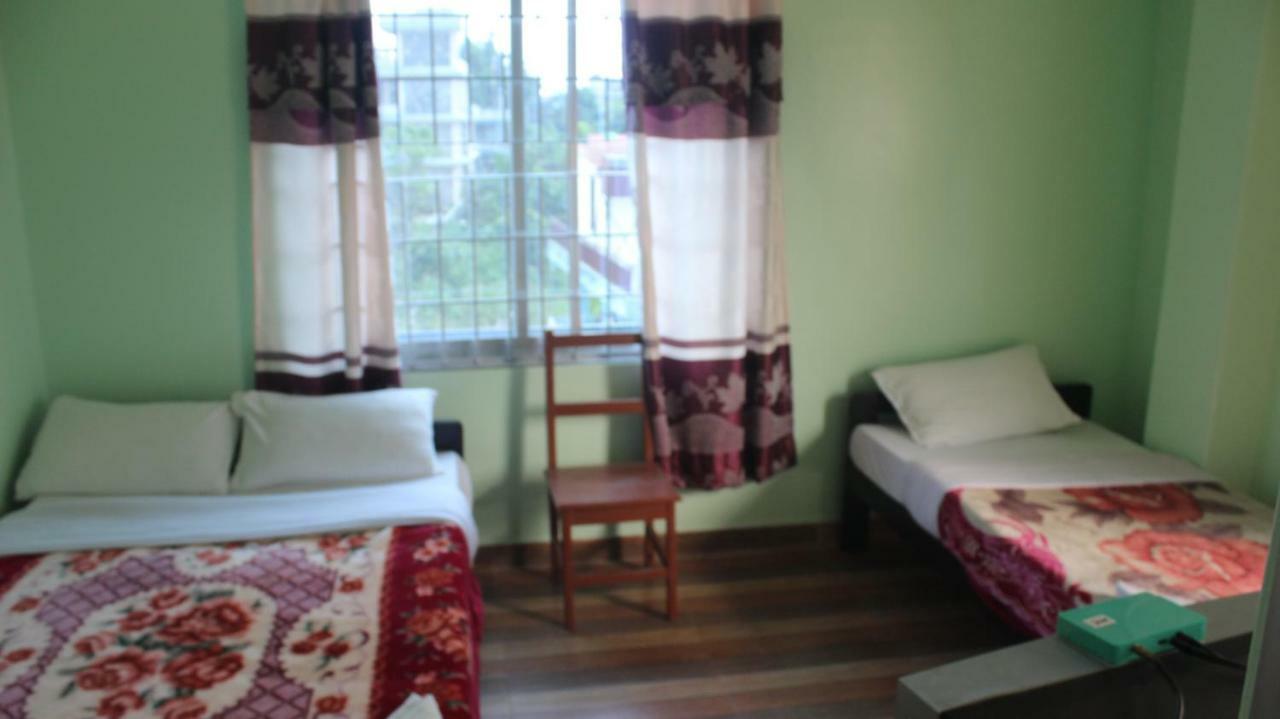 Harry & Restaurant Guest house Pokhara